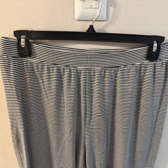 L.L.Bean striped lounge/thermal pants 🤍 XL. - Picture 2 of 7